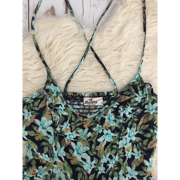 Hollister med green print cross back mini dress 👗 - Picture 2 of 5